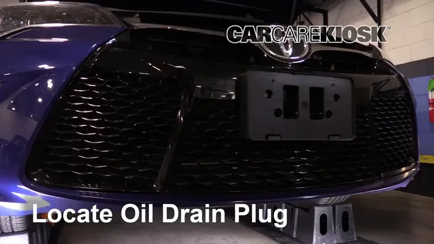 2017 Toyota Camry XLE 3.5L V6 Oil Change Oil and Oil Filter